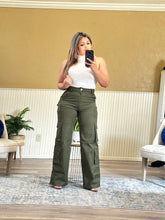 Load image into Gallery viewer, Army Green Cargo Pants
