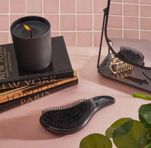 Load image into Gallery viewer, Kitsch Detangling Brush
