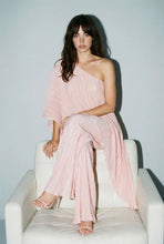Load image into Gallery viewer, Olivia Pink Set
