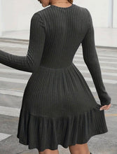 Load image into Gallery viewer, Gris Dress
