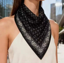 Load image into Gallery viewer, BANDANAS

