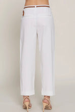 Load image into Gallery viewer, Chino pants
