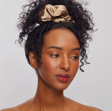 Load image into Gallery viewer, Satin Sleep Pillow Scrunchies
