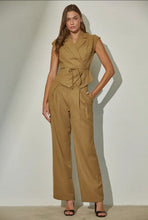Load image into Gallery viewer, Myrka Vest
