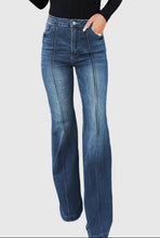Load image into Gallery viewer, Victoria Jeans
