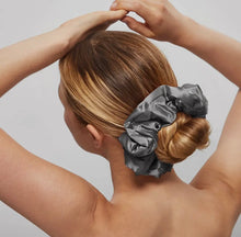 Load image into Gallery viewer, Satin Sleep Pillow Scrunchies
