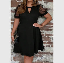 Load image into Gallery viewer, Curvy Little Black Dress
