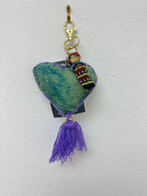 Load image into Gallery viewer, Heart KeyChains
