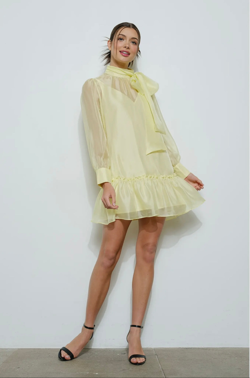 pastel dress in store Let's focus on pastel dress styles for this summer #janade #montsand