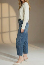 Load image into Gallery viewer, Balloon Jeans
